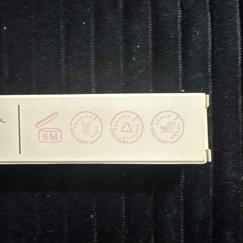 Chica Beauty MIRAME Matte Black‎ Liquid Eyeliner Smooth Glide No Smudge NIB